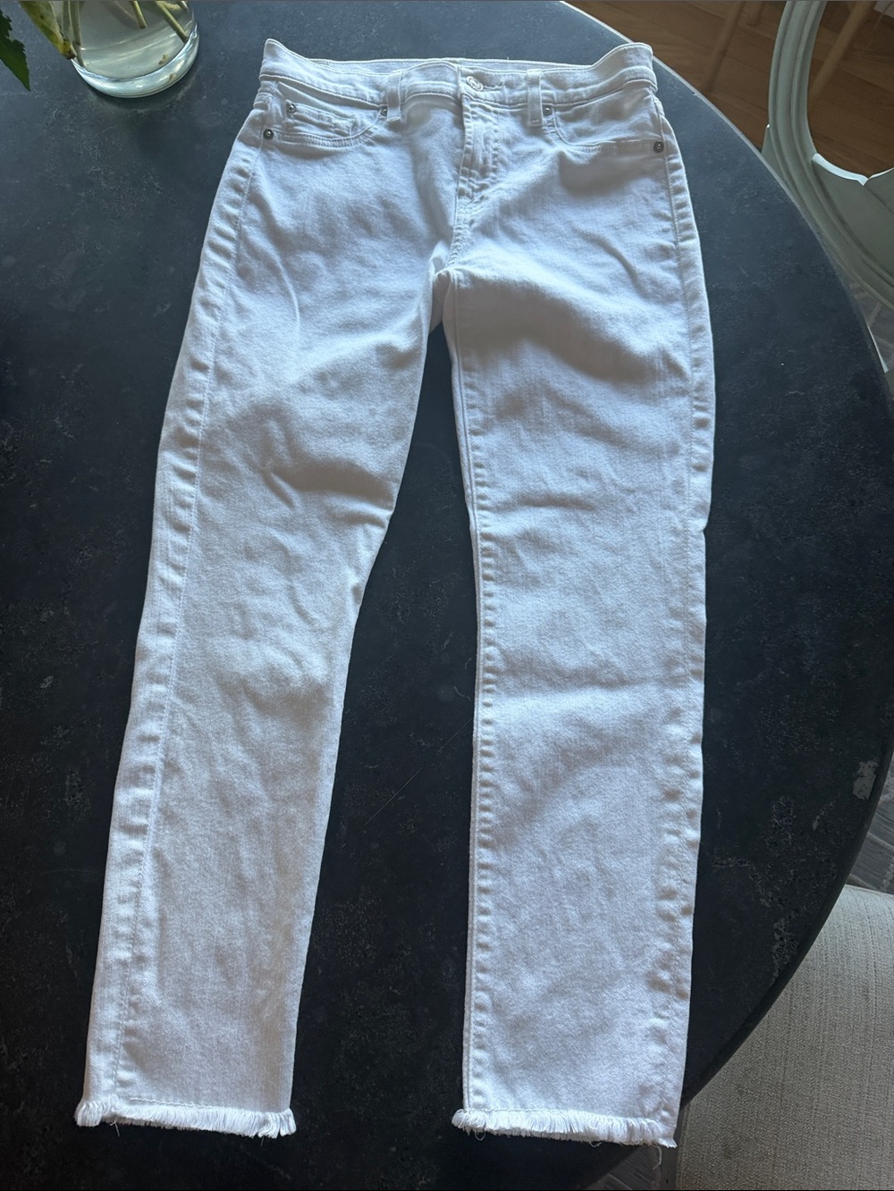 7 for all mankind white jean size 28